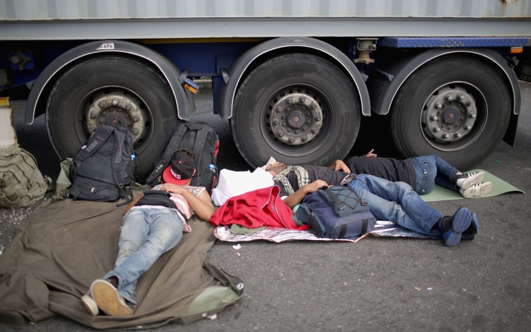 Мигранты продолжают прорываться в Европу / © Getty Images
