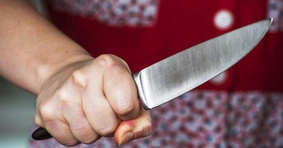 Зарізала ножем: 82-річну львів’янку взяли під домашній арешт за вбивство сина