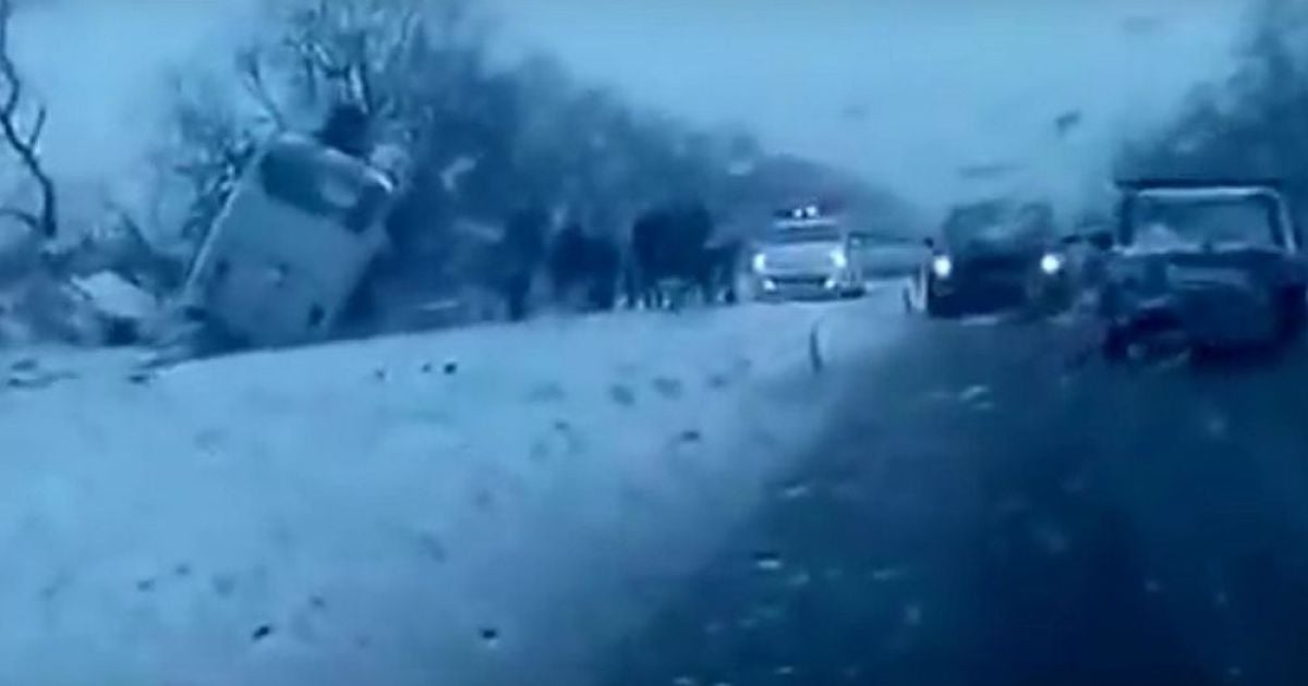 Моторошна аварія в Росії: десятеро дітей загинули, автобус сильно пошкоджений