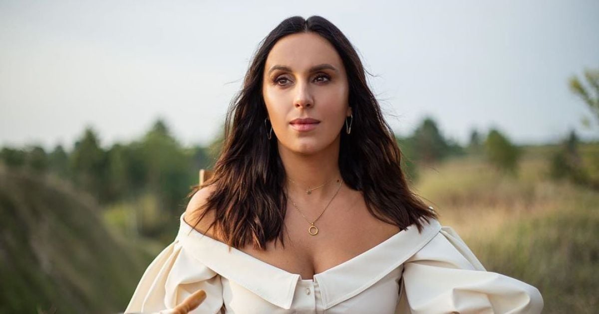 Джамала на дитячих знімках показала кримський будинок, в якому виросла