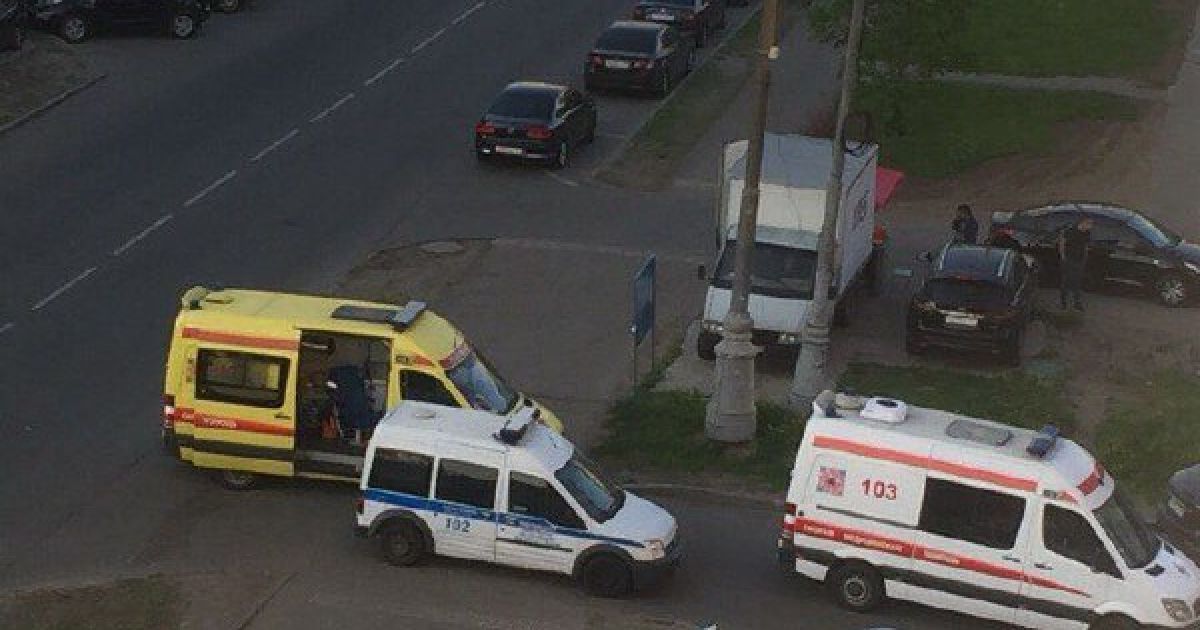 В Москве двое подростков примотали себя друг к другу скотчем и спрыгнули с 14-го этажа