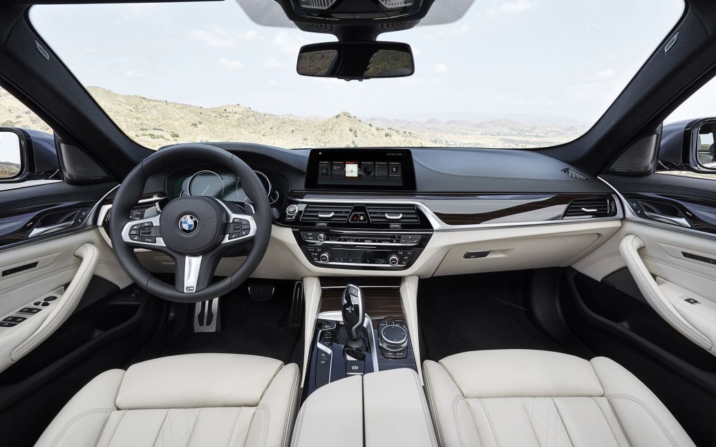 BMW 5-Series / © 