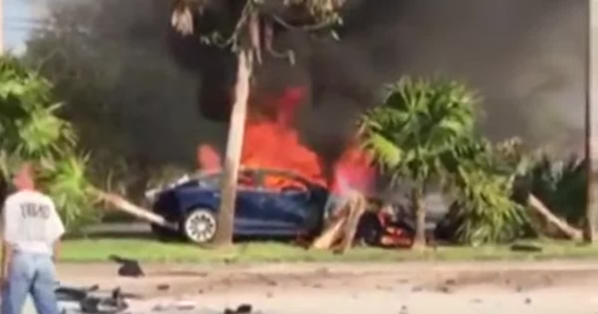 У Флориді водій Tesla загинув в охопленій вогнем автівці – свідки кажуть про фатальну несправність електрокара