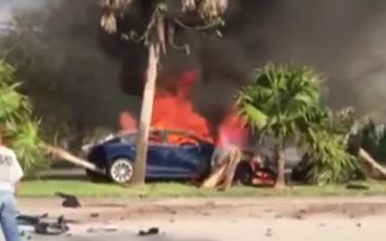 Во Флориде водитель Tesla погиб в охваченной огнем машине – свидетели говорят о фатальной неисправности электрокара