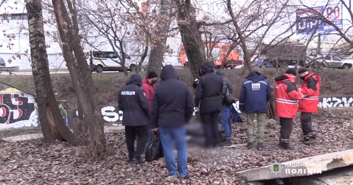 Должен был отправляться в зону ООС: стали известны подробности о найденном в киевской реке Лыбидь военном