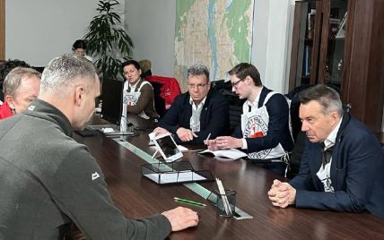 Международный комитет Красного Креста и его президент Петер Маурер прибыли в Киев