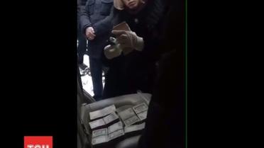 Керівництво державного спецпідприємства погоріло на півмільйонному "відкаті"