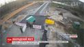 У Станиці Луганській невідомі вкрали лавку в будівельників, які відновлюють міст