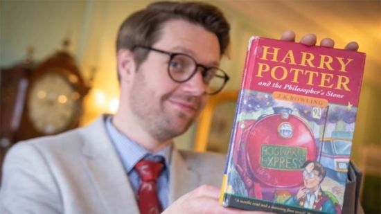 Книжковий рекорд: перше видання "Гаррі Поттера" продали за майже пів мільйона доларів