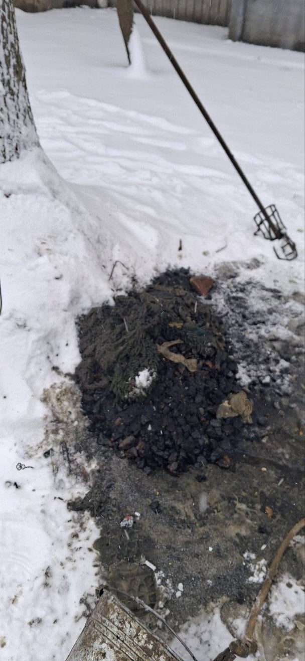 Килим, який витягли з каналізації в Черкасах / © «Черкасиводоканал»