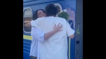 Наталія Могилевська зворушила зустріччю з чоловіком на вокзалі