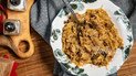 Тушеная капуста с телятиной и черносливом: классический рецепт