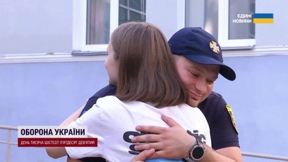 На девочку обрушился целый дом! Первая встреча со спасателями через год после трагедии