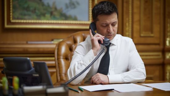 Зеленський провів розмову з Макроном: про що говорили президенти