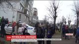 На Львовщине две школьницы несколько часов уговаривали товарища не прыгать с крыши многоэтажки