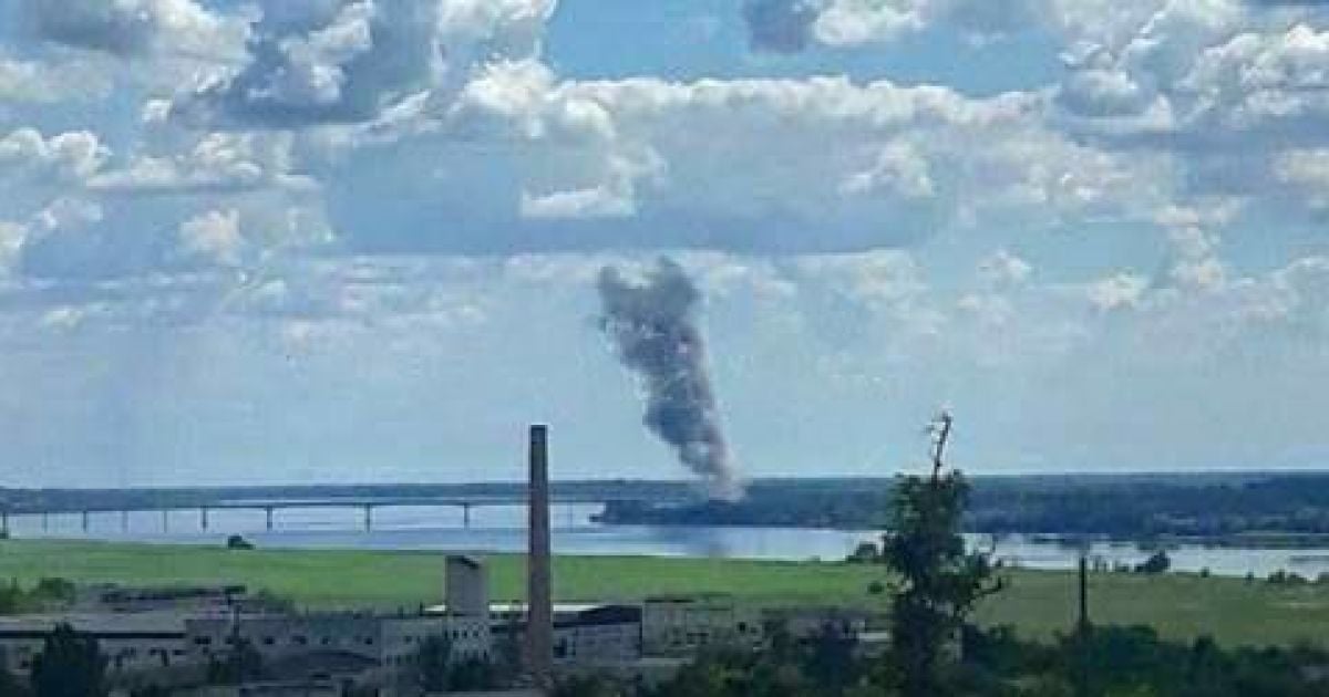 ВСУ нанесли удар по базе российских оккупантов, расположенной в районе Антоновского моста в Херсоне