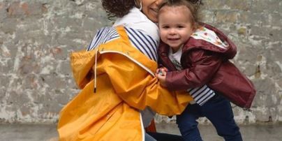Мы просто чувствуем любовь: Гайтана показала мужа и дочь в семейной фотосессии