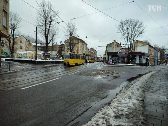 “Терпімо, борімося”: попри жорсткі графіки відключення світла, львів’яни не занепадають духом