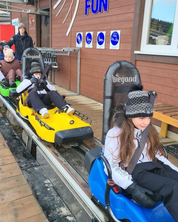 Камалия с семьей в Карпатах / © instagram.com/kamaliyaofficial