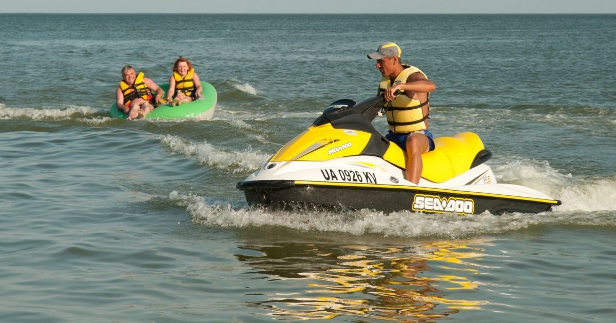 Приехал подзаработать и погиб: как идет расследование смерти юноши на аттракционе в курортной Кирилловке