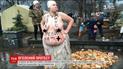 Голая активистка "Фемен" выразила протест в лагере Саакашвили