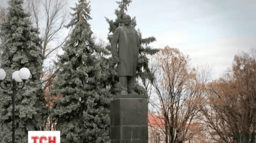 Прошлой ночью в Краматорске снесли еще одиного Ленина