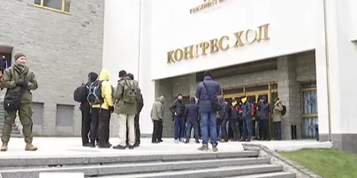 Съезд сепаратистов в центре Киева: активисты заставили разойтись сторонников "особой Слобожанщины"