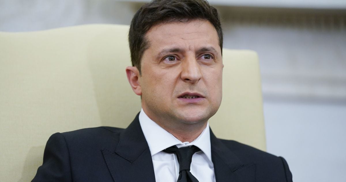 "А кто это?": Зеленский ответил на вопрос о "призыве" предводителей ОРДЛО отвести ВСУ