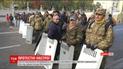 Протестующие продолжают стоять под ВР и заявляют о намерении идти под АП