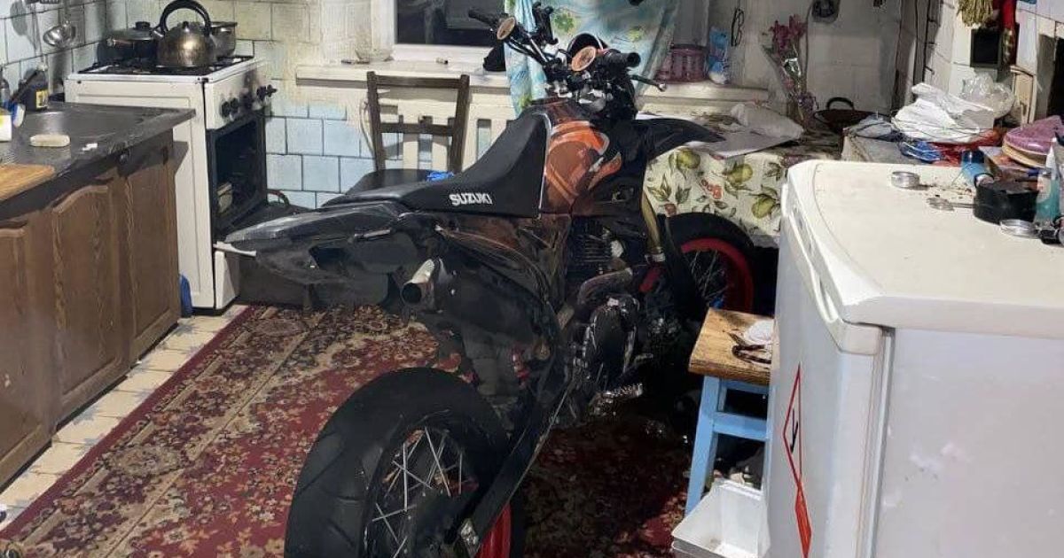 В Днепре мужчина прятал украденный мотоцикл на кухне