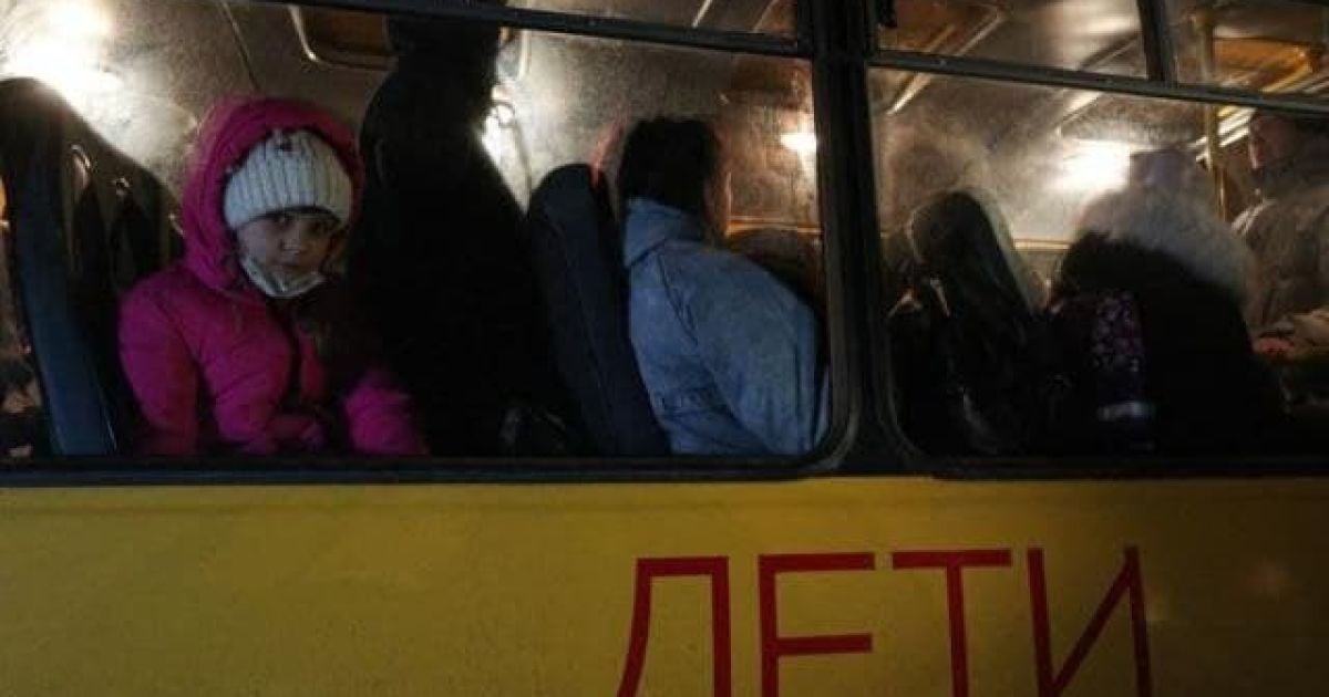 Двое суток без еды и сна: люди, которых принудительно вывезли в Россию, находятся в ужасных условиях (фото)