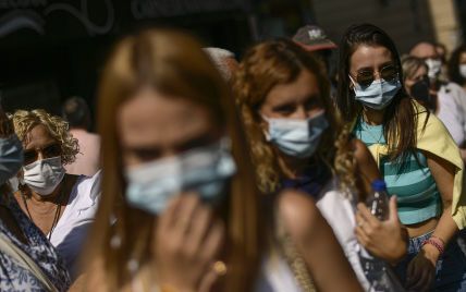 Пандемія ще не закінчилася: ВООЗ закликає повернути масковий режим