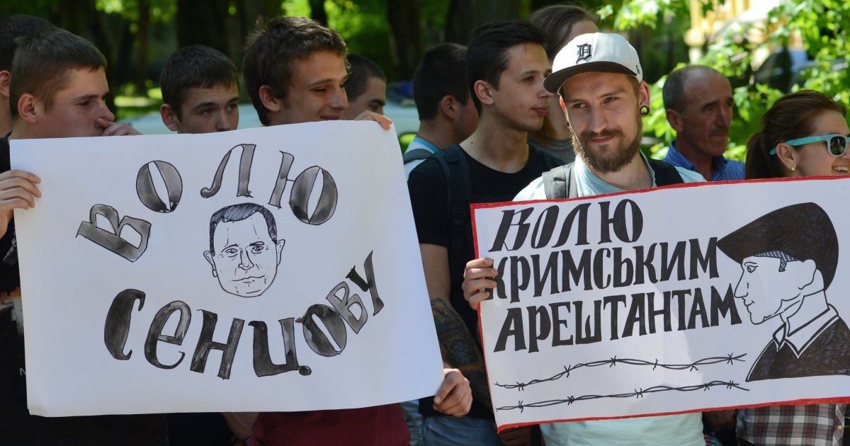 РФ начала рассмотрение передачи пленников Киеву и обезвоживание у Савченко. 5 главных новостей дня