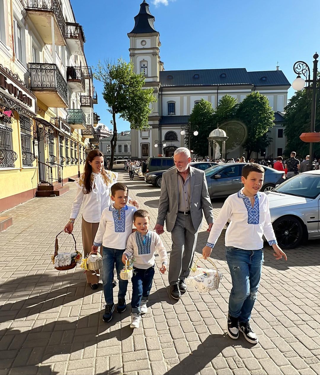 Зірки святкують Великдень / ©