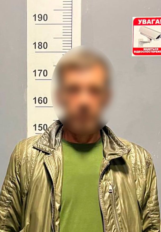В Киеве мужчина угрожал взорвать себя гранатой