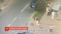 Возведенная ограда едва не убила мать с двумя детьми в Харькове
