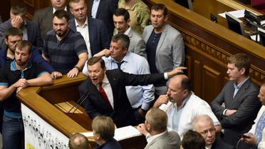 &quot;Радикали&quot; блокують трибуну / © УНІАН