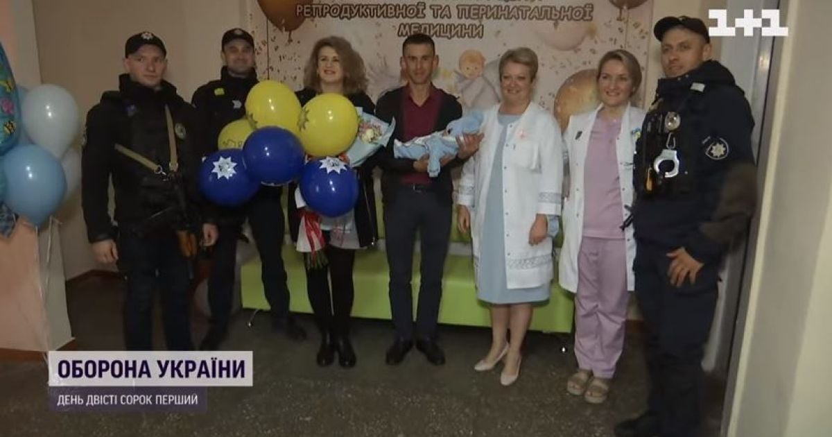 Поліцейські Києва допомогли дістатись пологового жінці, яка втрачала дитину через внутрішню кровотечу