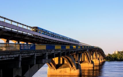 Массированная атака: в КМВА объяснили, почему не открывают во время тревоги станции метро на поверхности