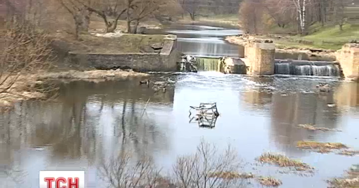 Клеем и фекалиями на Житомирщине залили реку, воду из которой пьют десятки городов