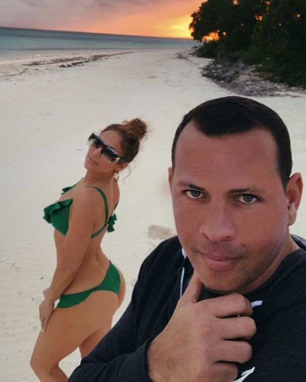  / © instagram.com/jlo