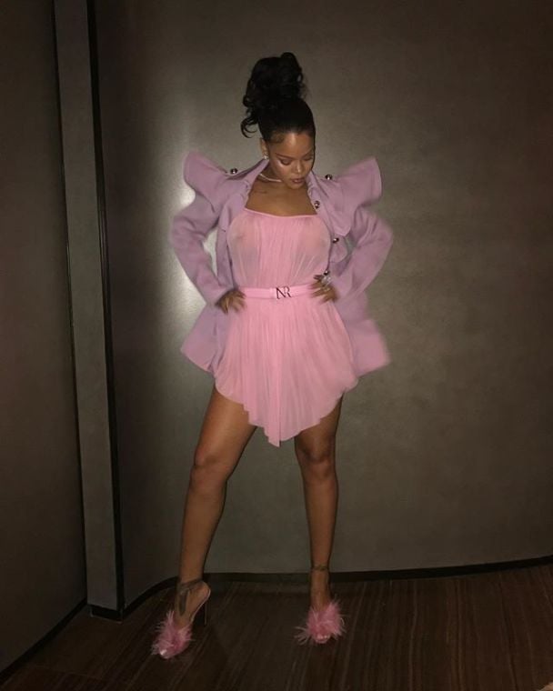  / © instagram.com/badgalriri