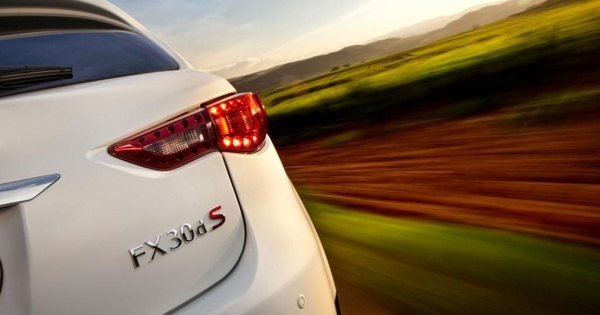 В Украину привезли дизельные Infiniti FX_2