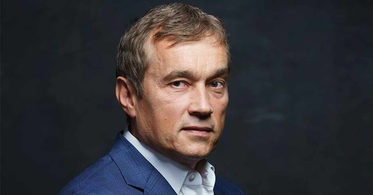 Пересів на метро і зробив селфі: через тотальні затори у Києві мільйонер спустився у підземку (фото)