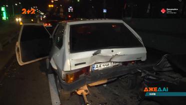 Призвідник потрійної аварії в столиці втік з місця події
