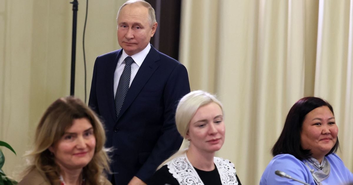 "Зустріч Путіна з матерями мобілізованих": ЗМІ розкрили деталі прокремлівського шоу