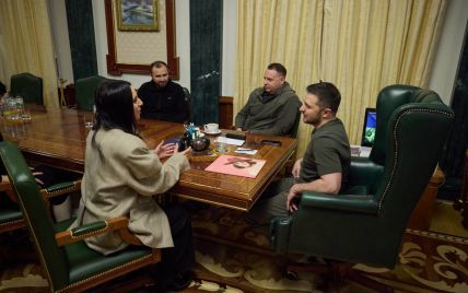 Владимир Зеленский пригласил Джамалу в Офис президента накануне отъезда певицы в США