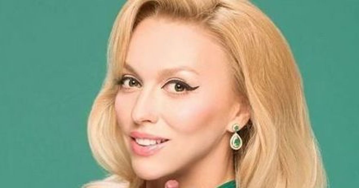 Оля Полякова