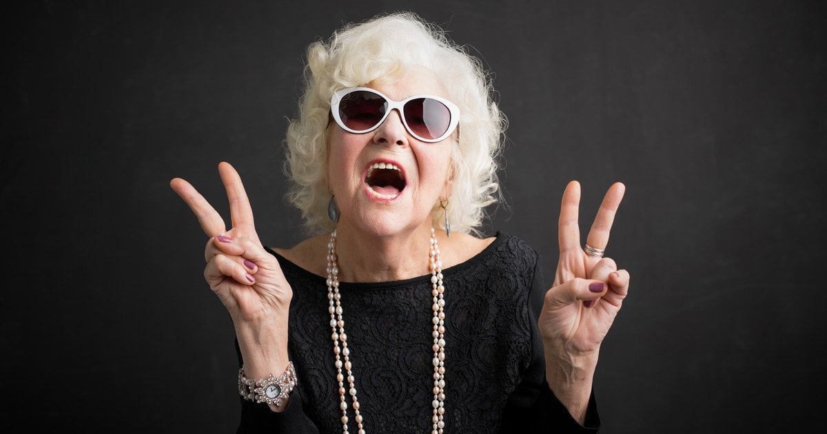 Літня жінка