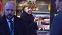 Народный перекус: Меркель не побрезговала картошкой-фри в уличном кафе